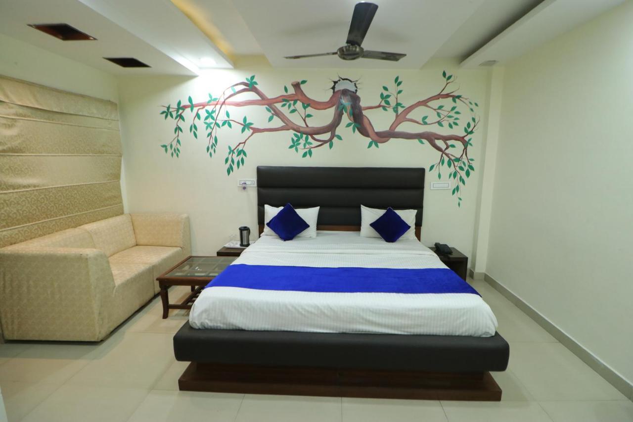 Hotel Eurasia Mohali International Airport Zirakpur Ngoại thất bức ảnh
