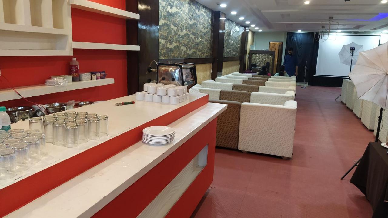 Hotel Eurasia Mohali International Airport Zirakpur Ngoại thất bức ảnh