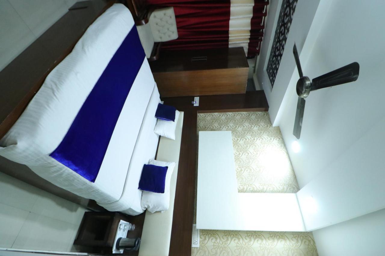 Hotel Eurasia Mohali International Airport Zirakpur Ngoại thất bức ảnh