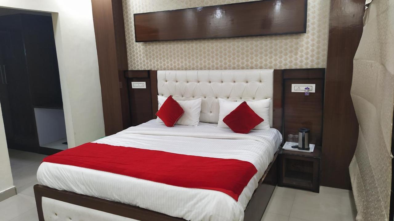 Hotel Eurasia Mohali International Airport Zirakpur Ngoại thất bức ảnh
