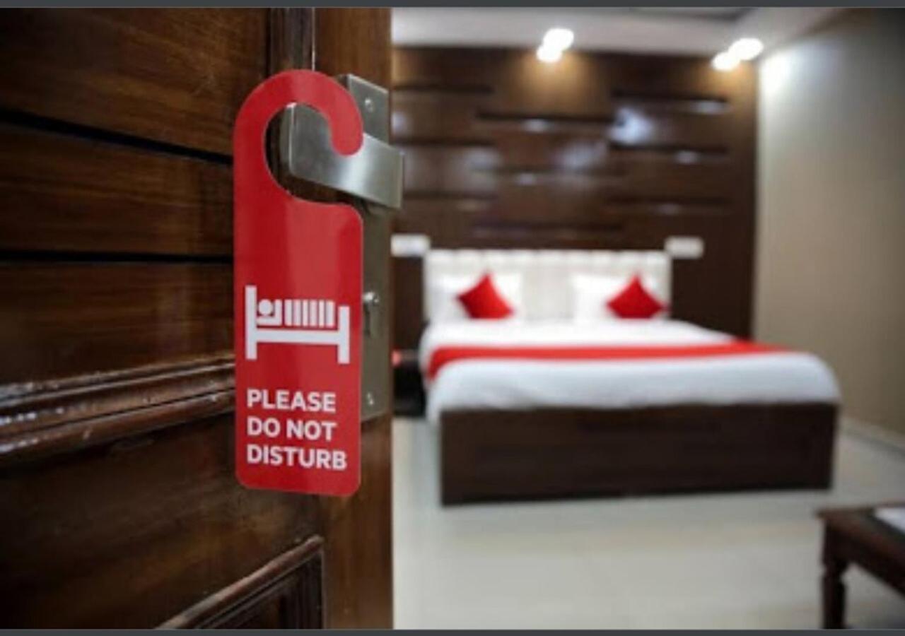 Hotel Eurasia Mohali International Airport Zirakpur Ngoại thất bức ảnh