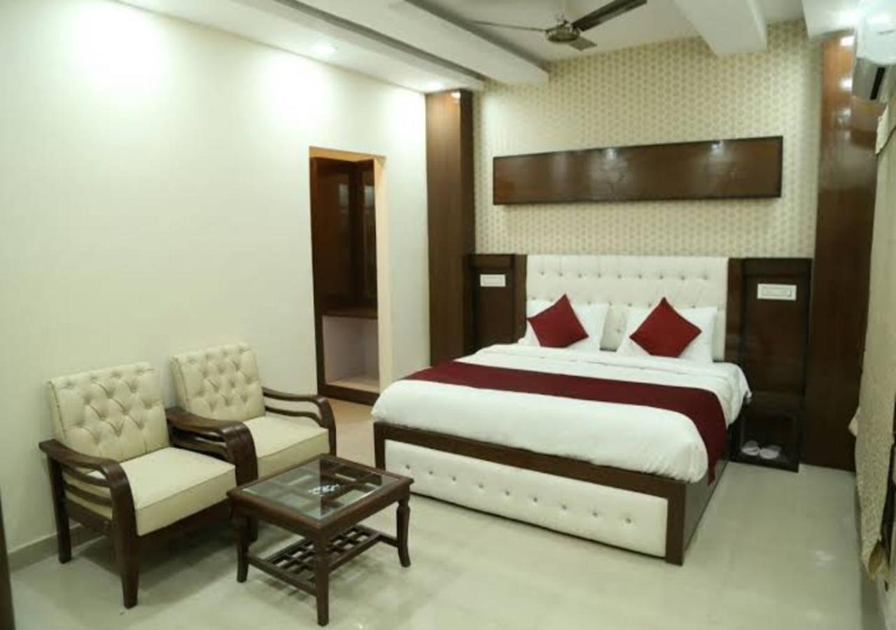 Hotel Eurasia Mohali International Airport Zirakpur Ngoại thất bức ảnh